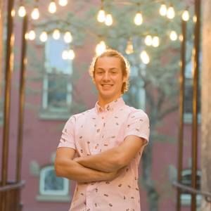 Meet your Posher, Logan